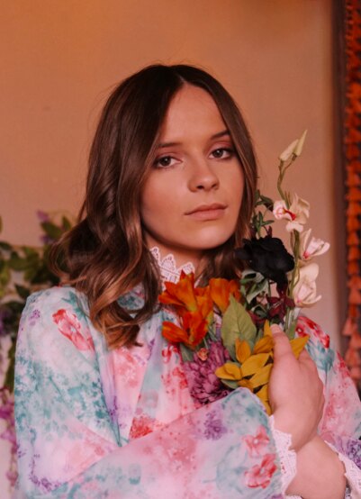 Gabrielle Aplin shares new piano version of 'Strange'