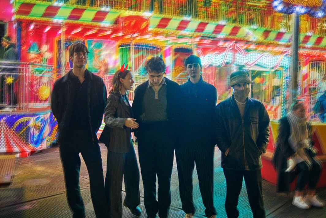 Sorry share new track "As the sun sets" - Album '925' out this Friday!