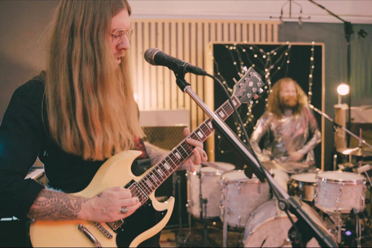 Kadavar publish live session as video + download