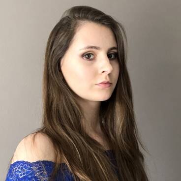 In volle corona-tijd komt Kelsey Adams met nieuwe plaat op de markt.