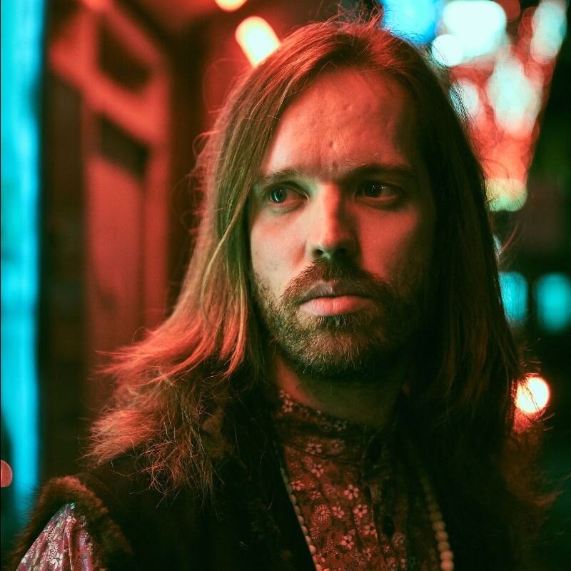 Emile stream debut solo album "The Black Spider/Det Kollektive Selvmord" in full!