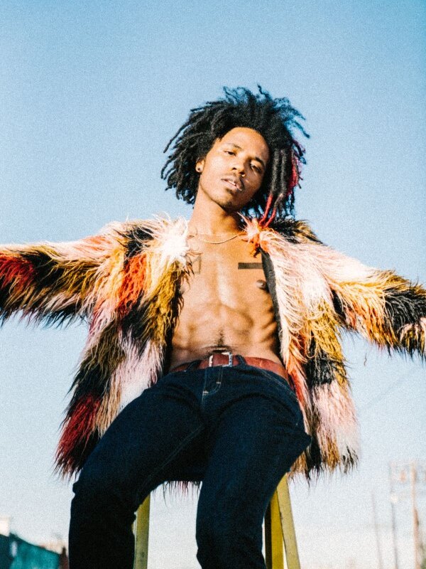 De’wayne Announcens Signing to Hopeless Records and Releases Explosive “National Anthem”