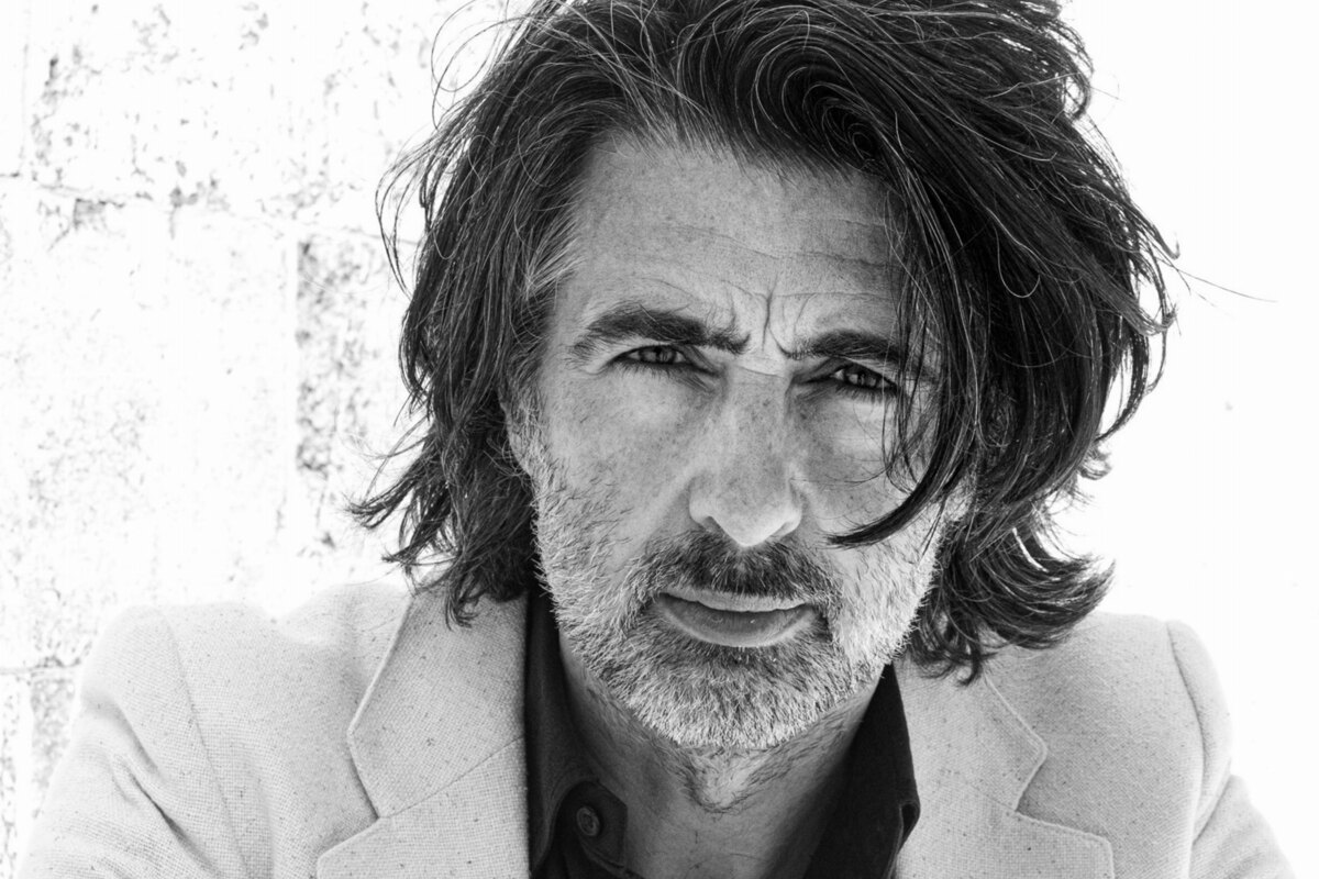 Mauro kondigt solo album aan met nieuwe single‘Always Someone’