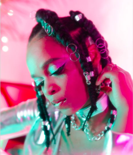 Lila Iké Drops New Video for "Forget Me"