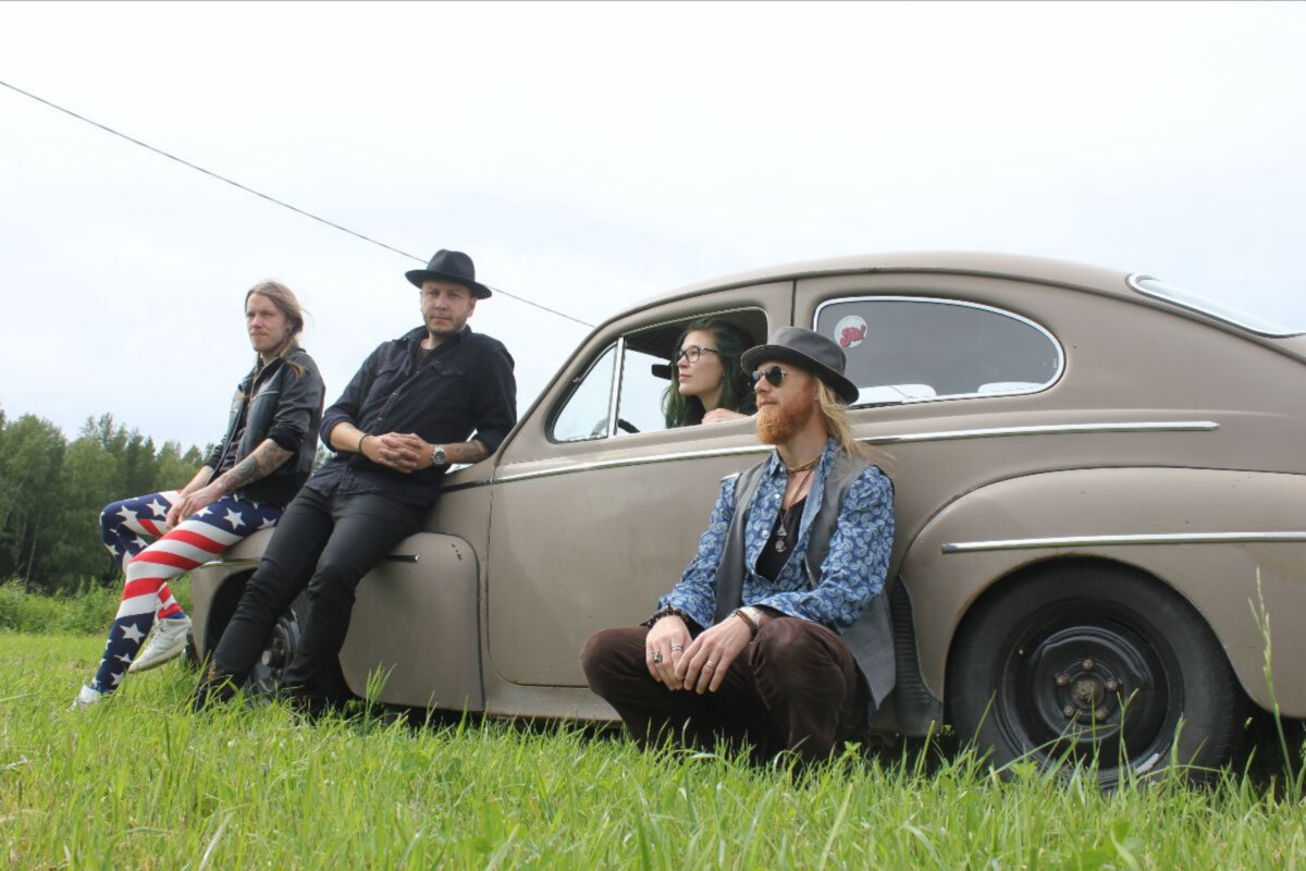 Kingonomad share new single off shimmering 'Sagan Om Rymden' album, out July 10th on Ripple Music