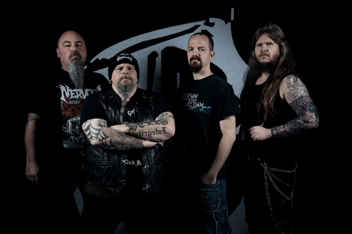 Under The oak sign with Wormholedeath 