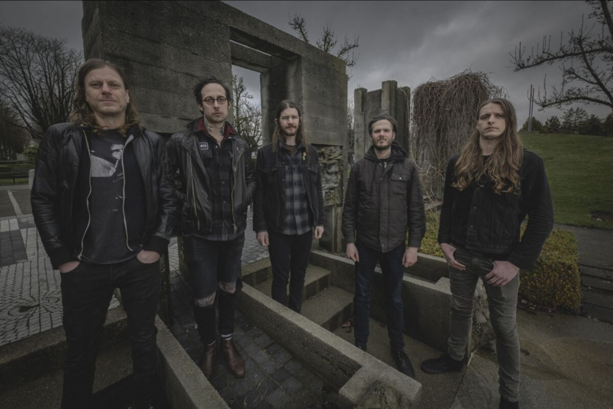 Dead Quiet: bathe yourself in new video "Partial Darkness" now!