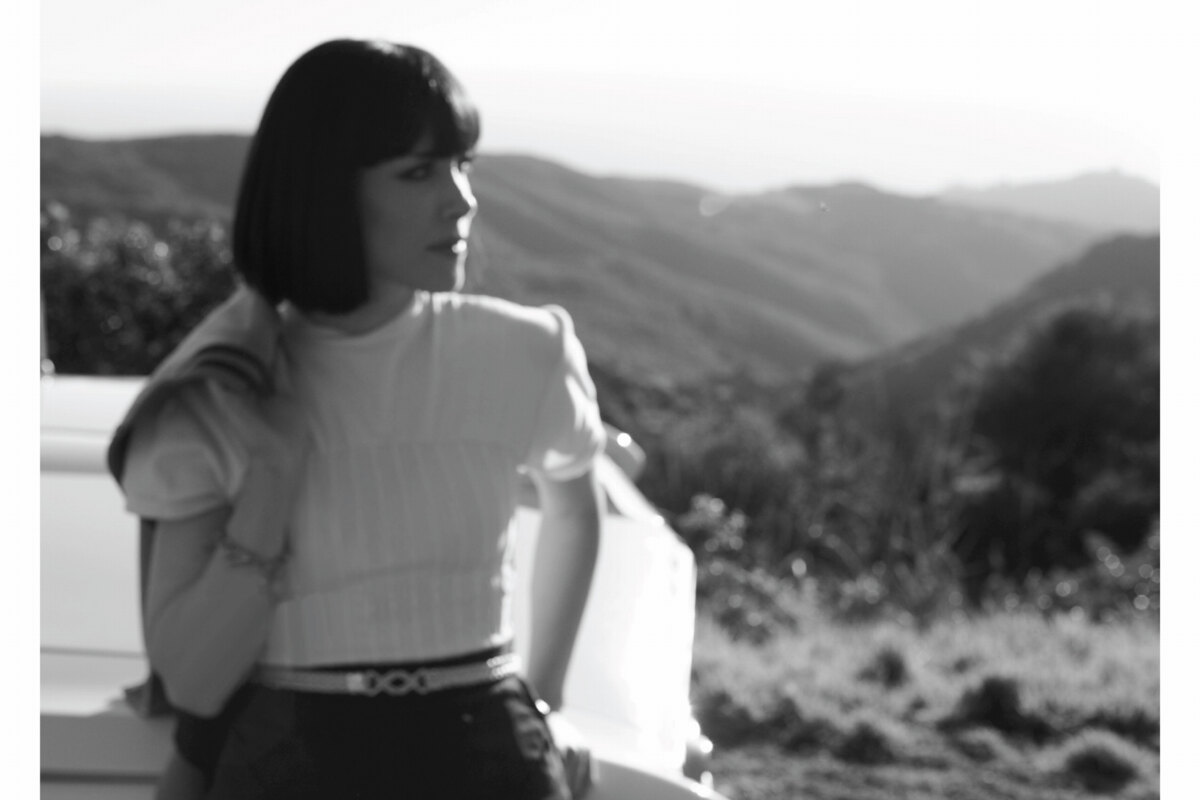 Elise LeGrow releases soulful, smoldering single ‘Evan’