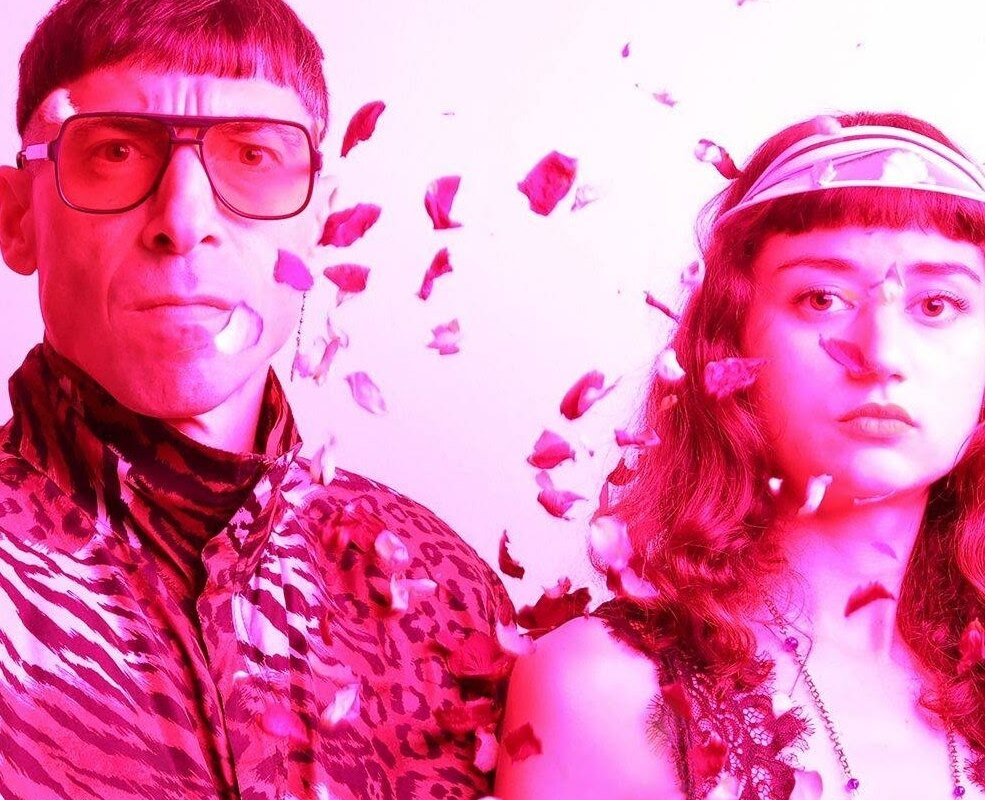 Electro-Pop Duo Sacre shares ‘01:00AM PINK MAMBA’ (video) ! // FFO: Møme and Le Couleur