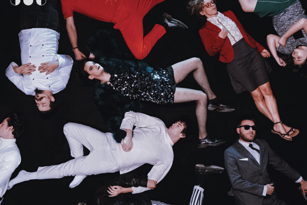 TUYS (Lux) presenteren het laatste deel van hun vijfdelige videoserie & EP 'A Curtain Call for Dreamers'.