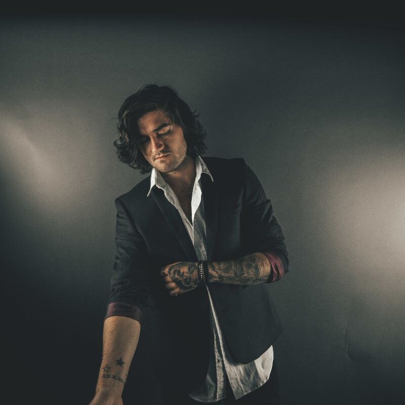 Adam Hender releases heartfelt new single 'Losing My Mind'