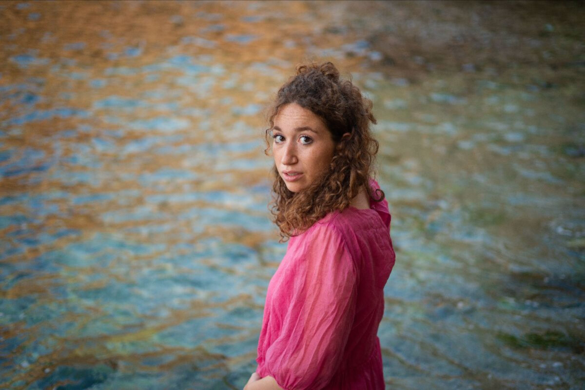 Marie Naffah releases stunning new single 'California'
