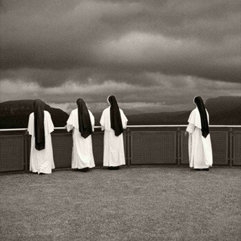 Australian/ Japanese Experimental Doom and Shoegazer Trio Slowly Building Weapons New Album "ECHOS"!