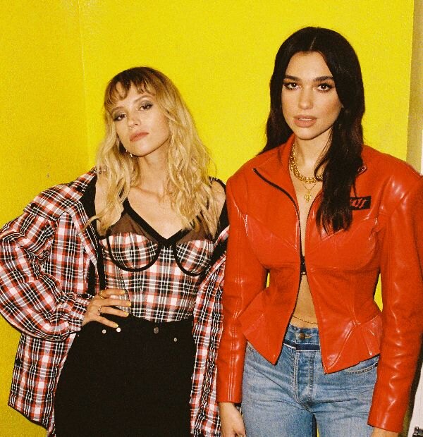 Dua Lipa brengt een gloednieuwe single uit met Angèle en kondigt spectaculaire liveshow aan