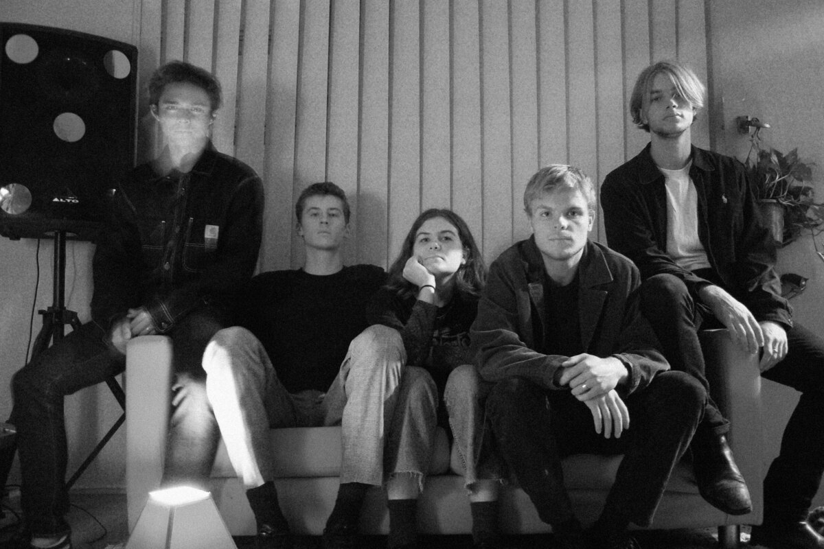 The Nagging Doubts Australian post-punks unveil new double single 'Berlin / Marine'