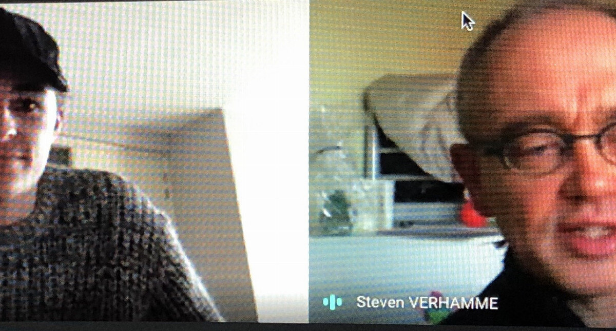 Kortrijkse leerkracht boeit de studenten tijdens Google Meet-sessies met o.a. Wim De Vilder, Hannes Coudenys, Daniël Busser, Giovanni Kemper. 