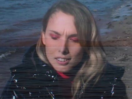 Rosie Valland Unveils Music Video For “La Plage”