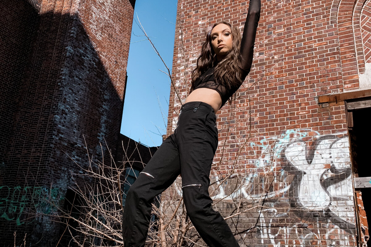 Pop Newcomer Ravive Releases Debut Single "Sahara"