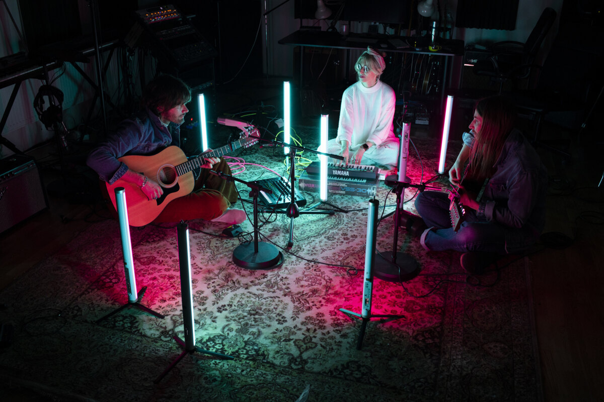 Nieuw album ‘Mondays’ van ViVii komt uit op 21 mei, kersverse single ‘Read Between’ vandaag uit