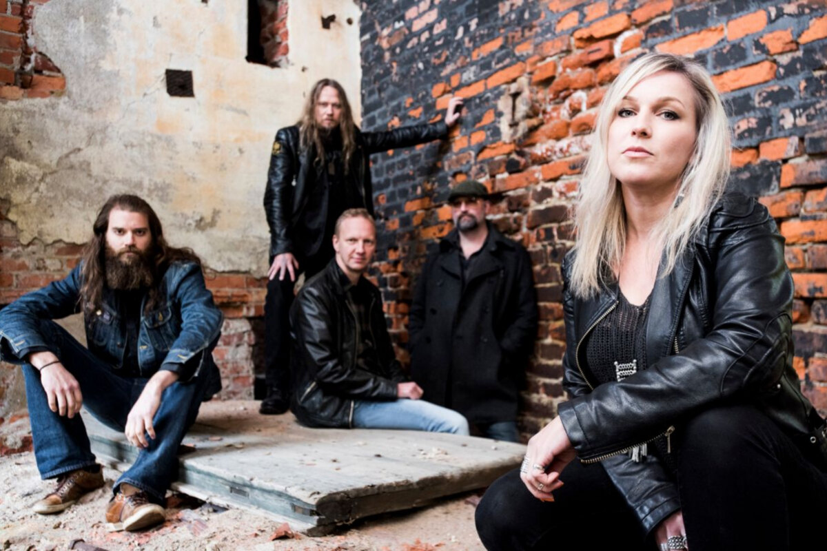 WYTCH: New Noise premiere new track "The Saviour"!
