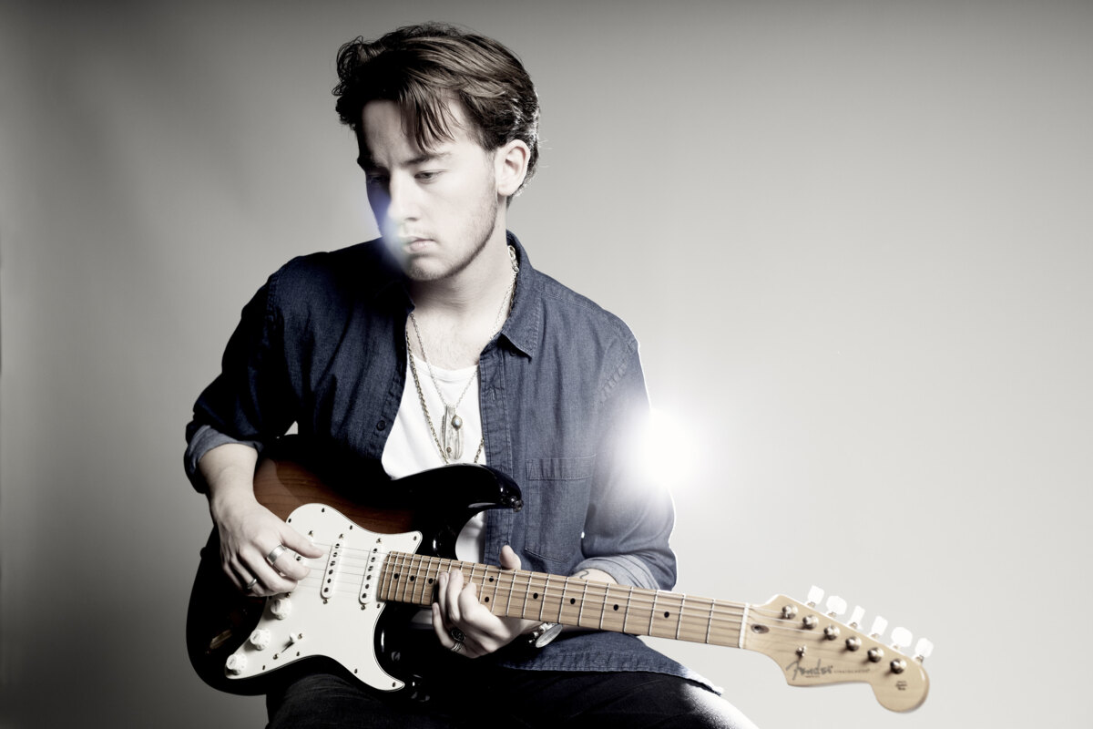 Singer-Songwriter Quinn Sullivan Announces New Album 'Wide Awake' + Video For 'How Many Tears'