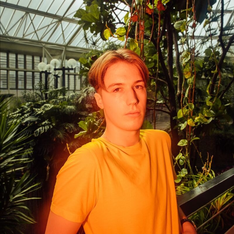 Flourish - Self-taught Producer and Songwriter Makes His Debut With 'Time Stops'