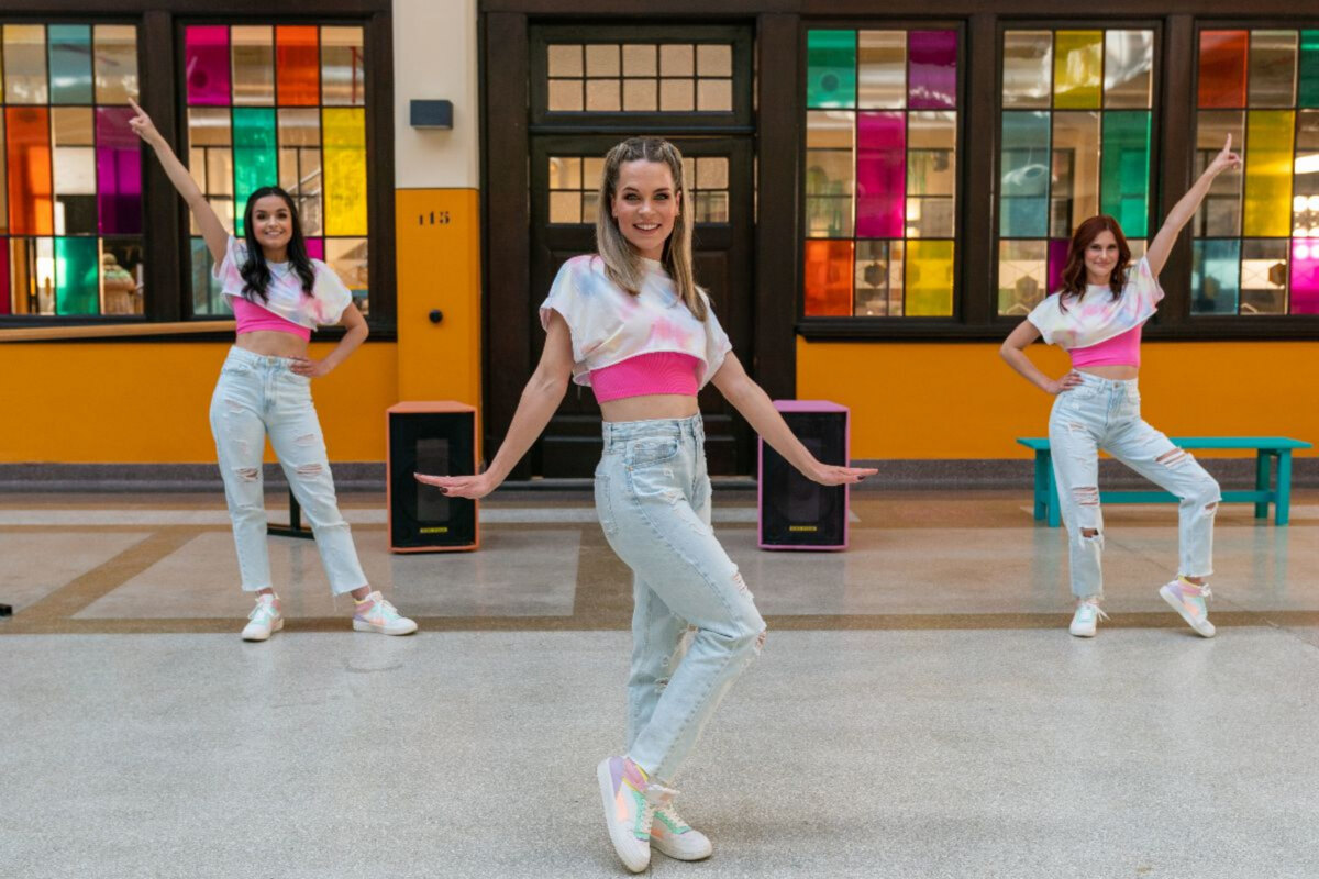 K3 blikt nieuwe zomersingle in: ‘Beter als je danst’