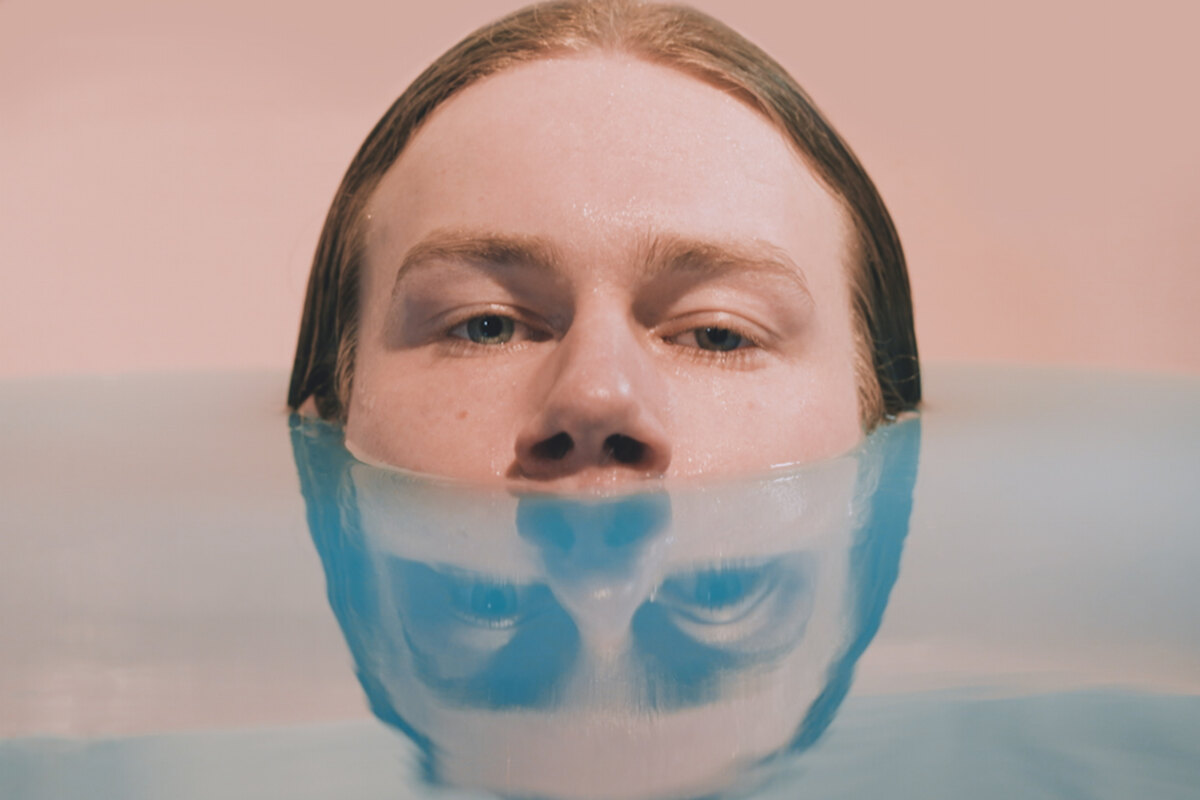 "Ton Waes", de eerste single en clip van Gijs, is uit