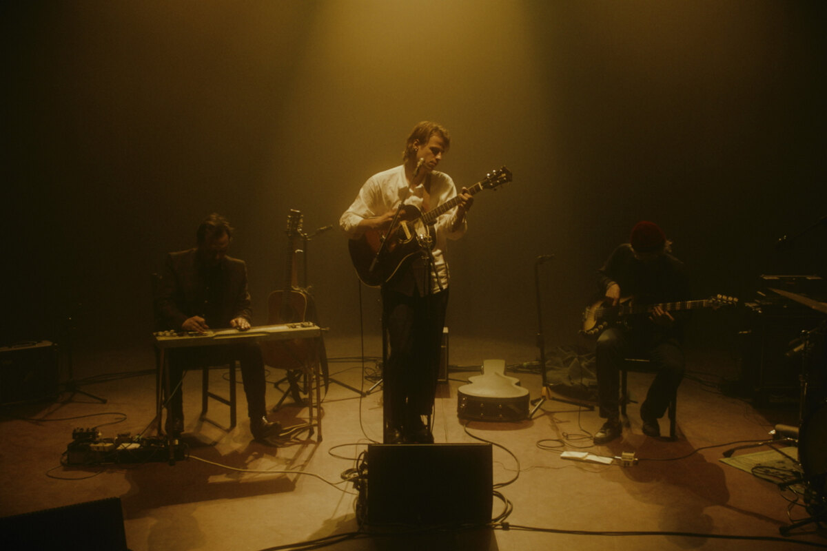 Sam De Nef teams up with Ramy Fouad for a dreamy concert film