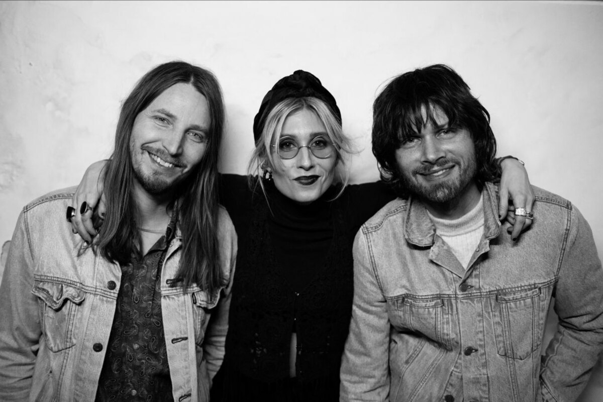 Zweeds droompop trio ViVii maakt fraaie live vertolking van hun single ‘One Day’