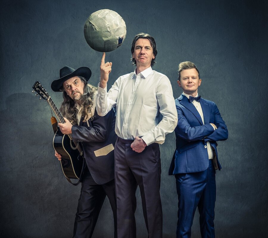 Dinsdagavond speelt stand-up comedian Bert Gabriëls al zijn eerste publieksvoorstellingen in openlucht!