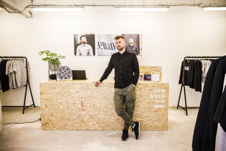 Tourist LeMC opent pop-up winkel in Antwerpen