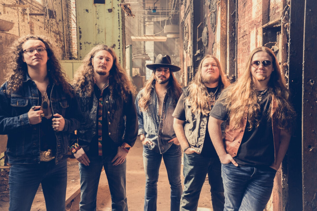 The Georgia Thunderbolts brengen nieuwe track 'Take It Slow' uit, inclusief video!