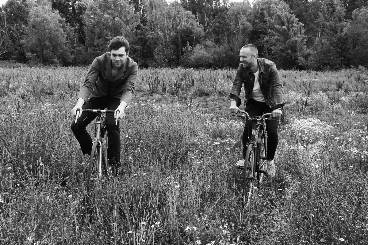 De Duiven laten zes jaar na debuut een nieuwe single op de wereld los: 'Bom'