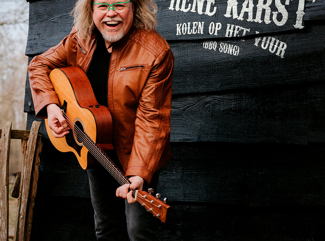René Karst opent met ‘Kolen op het vuur’ (BBQ Song) officieel het barbecueseizoen