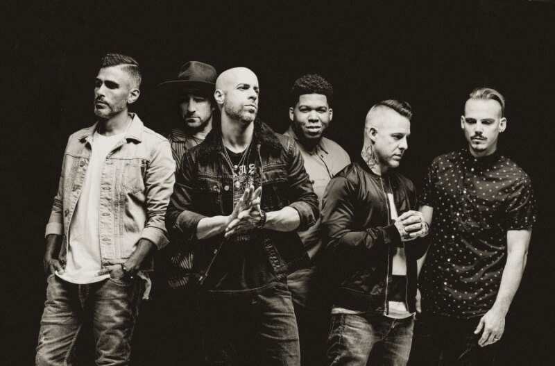 Daughtry premiere music video to Heavy is the Crown