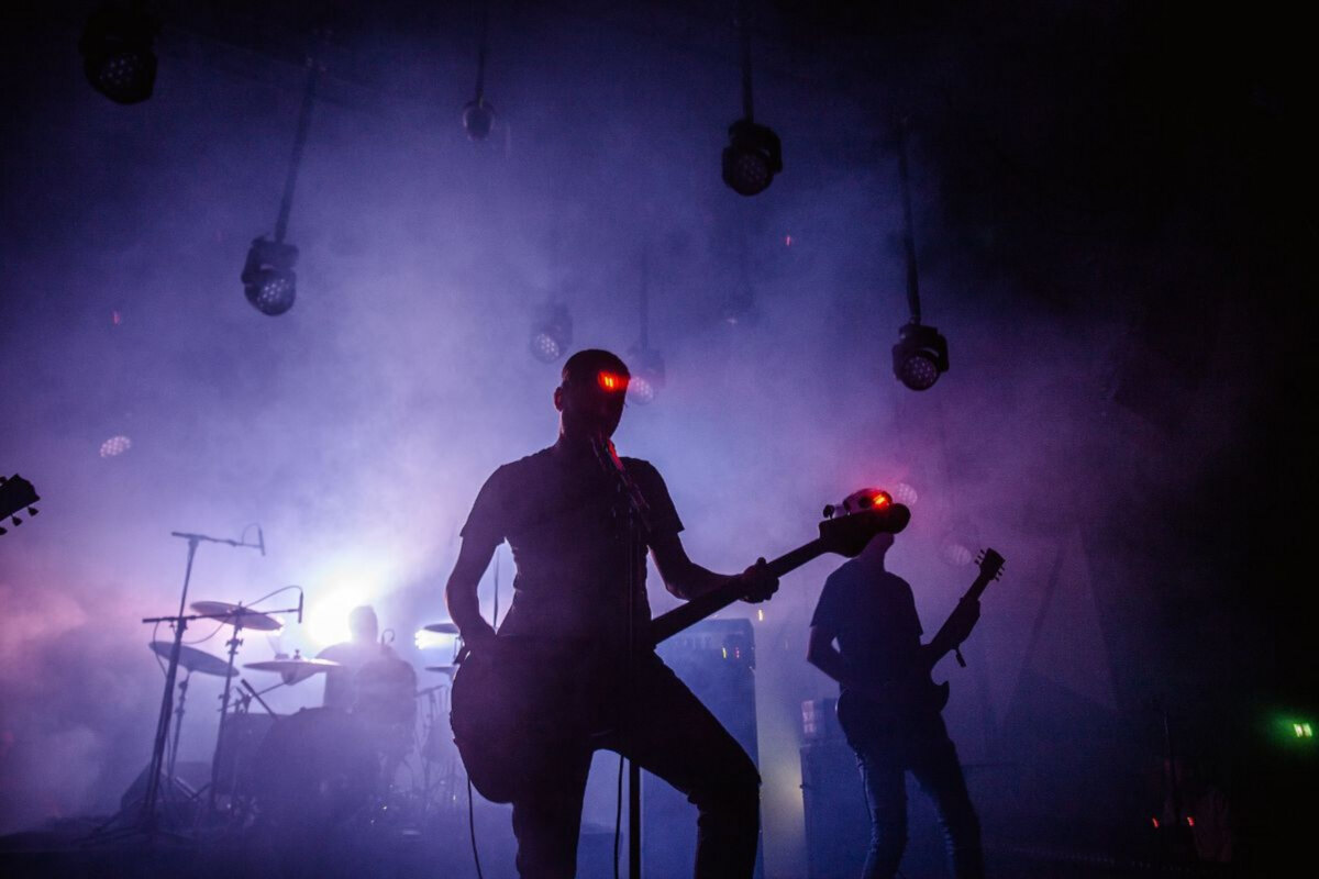 Celeste ink a deal with Nuclear Blast Records + present video for "Comme Des Amants En Reflet"