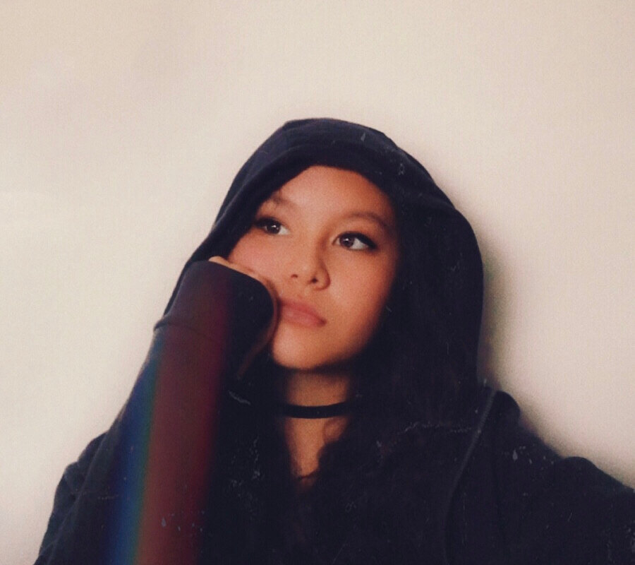 Cathy Jain - 17-year old alt-pop newcomer shares debut single 'cool kid' via YALA! Records