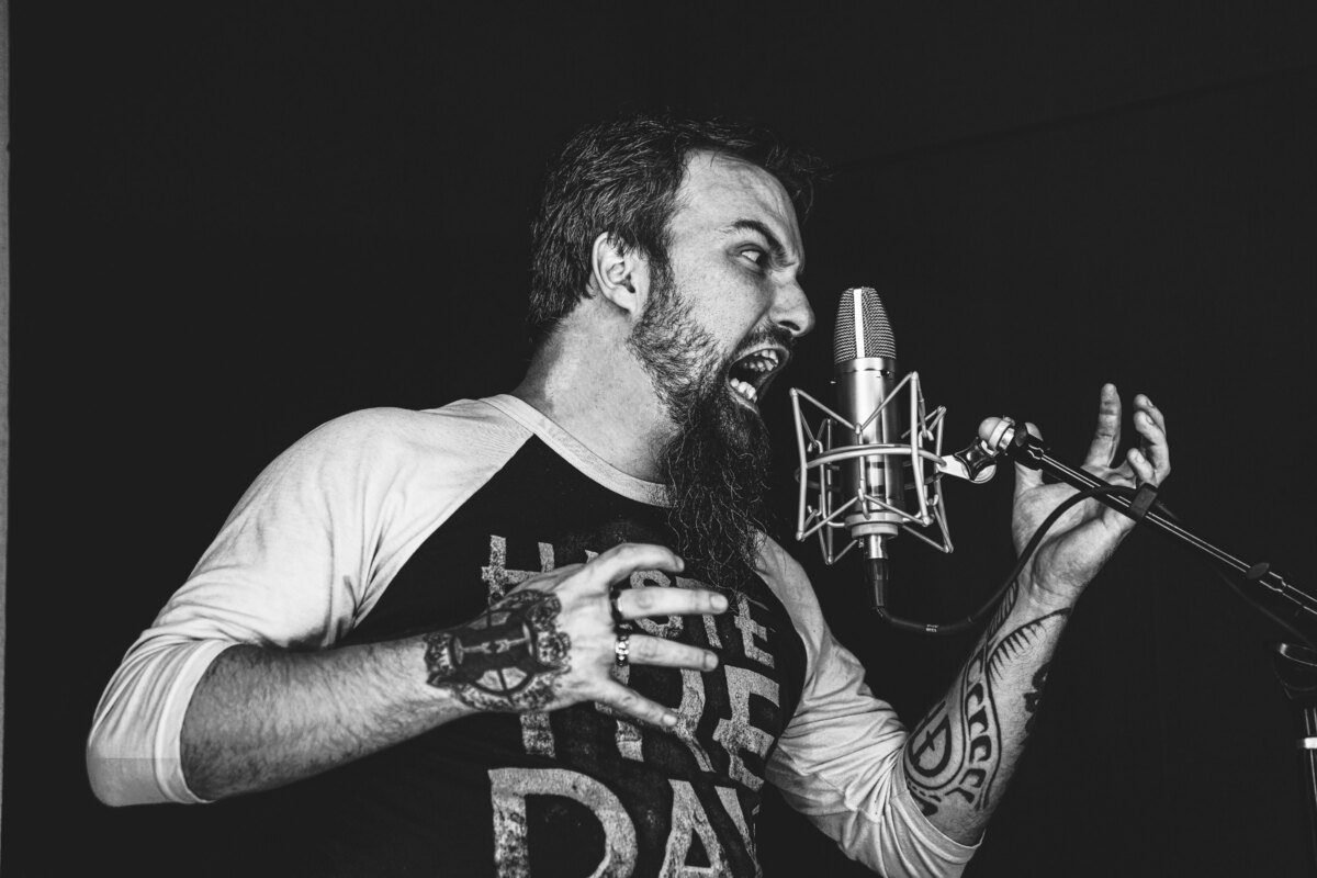 James Gelber releases "The Runaway"