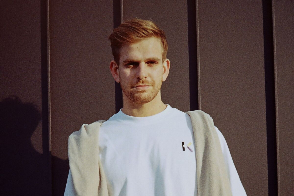 Melbourne producer Jordan Brando releases sizzling synth workout, ‘ROXI’
