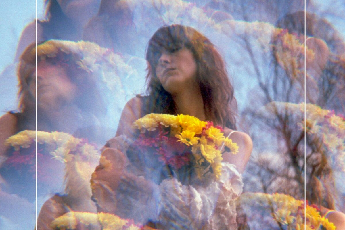 Astræa announces brand new EP 'Looking Up'