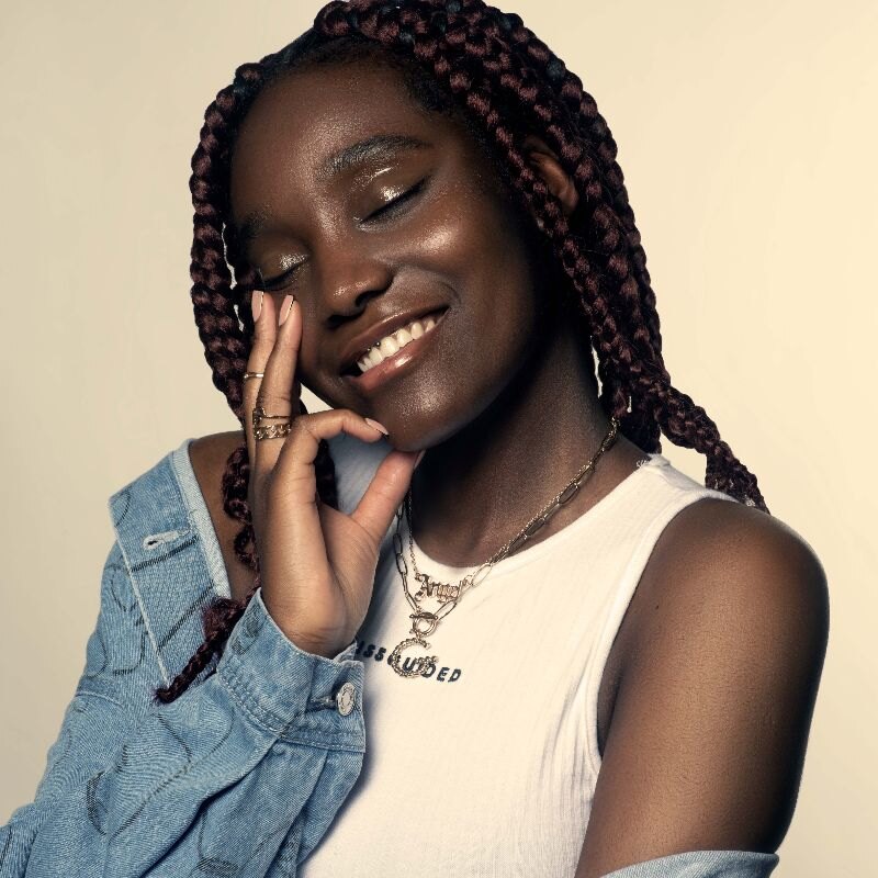 Grace onthult haar allereerste single Freedom