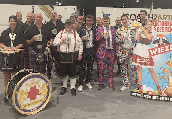 Ook Luc Caals, Dendermonds Bierkwartet en Red Cross Pipe Band Hamme op Wieze Oktoberfeesten 2021