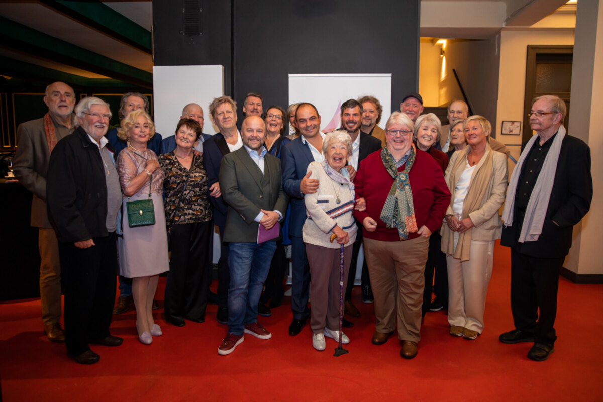 Vernissage 65 jaar Fakkeltheater is heerlijk weerzien van ware theaterlegendes.