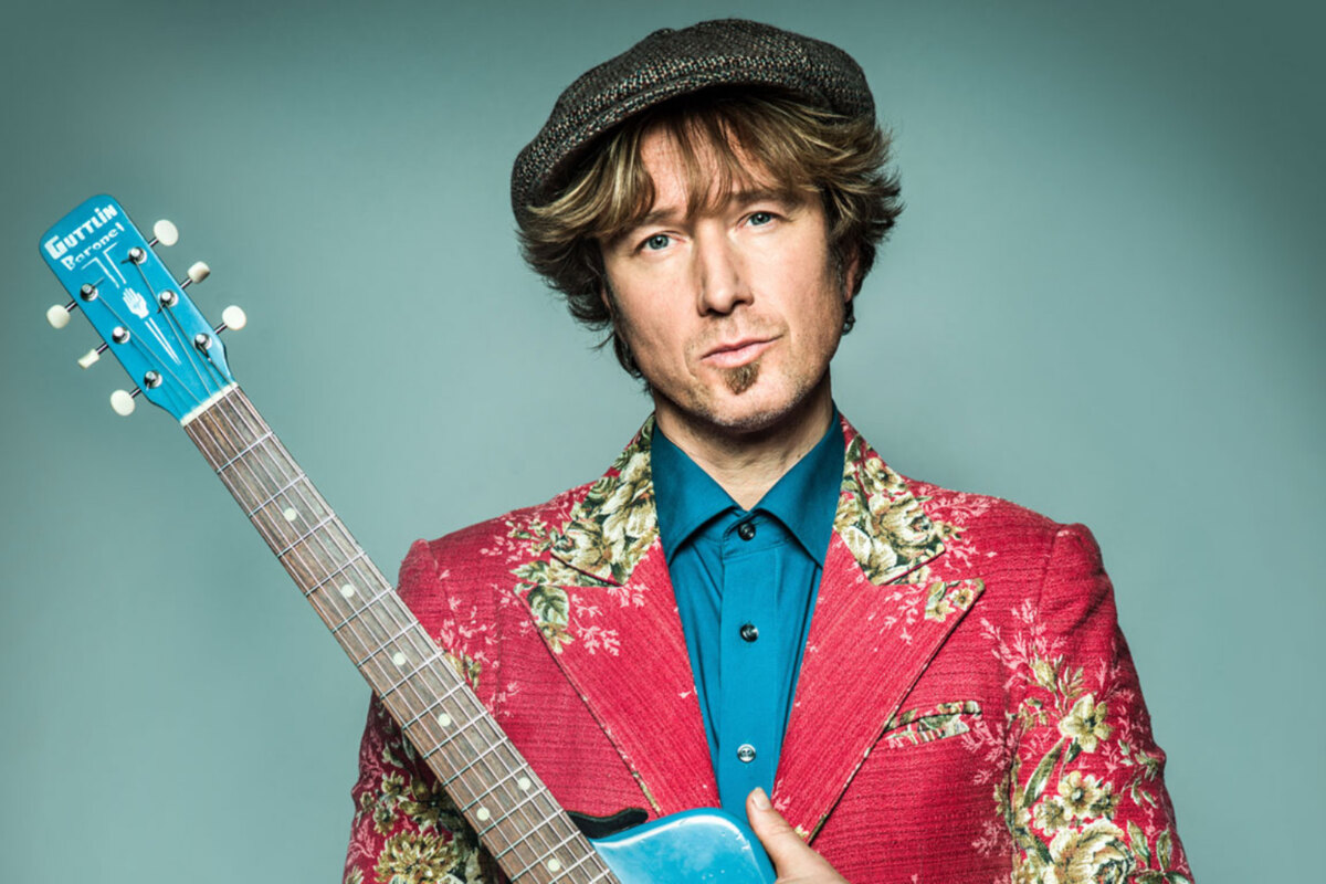 Stef Kamil Carlens in voorjaar 2022 in Belgische zalen met soloshow 'One Man Band'