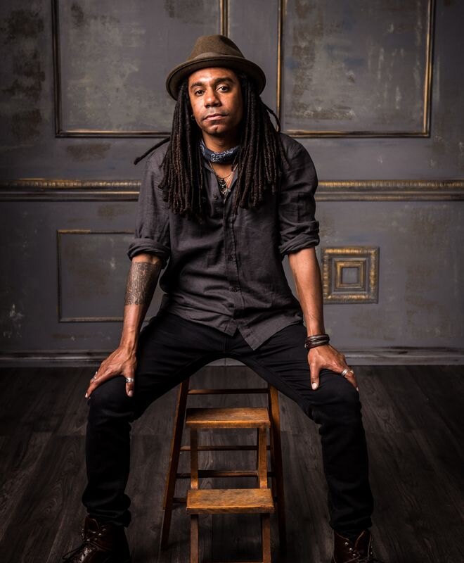Julian Taylor brengt nieuwe single ‘100 Proof’ uit