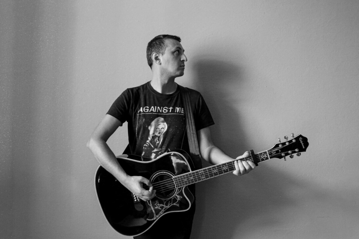 Singer-songwriter Gab De La Vega releases new single “We Could Be Anything”