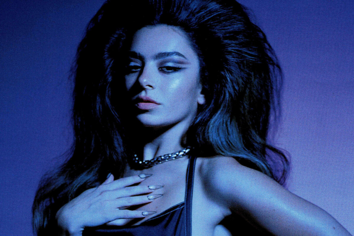 Charli XCX  speelt op 27 mei in La Madeleine