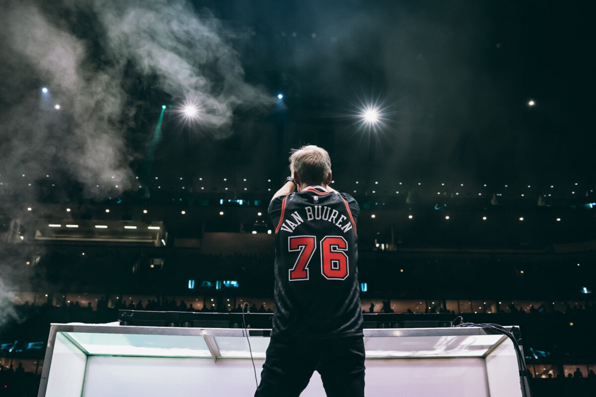 Armin van Buuren hits Chicago Bulls' NBA home game with surprise guest performance