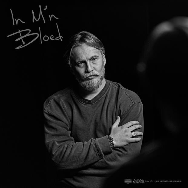 Snelle brengt nieuwe single 'In M'n Bloed' uit